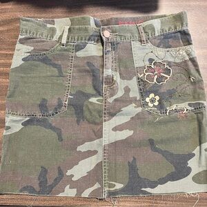 Buffalo David Bitton Camouflage Skirt with Floral Detail